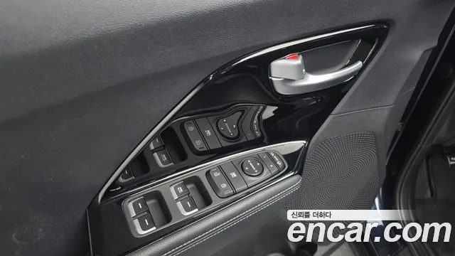 Kia Niro 2018 — фото 13