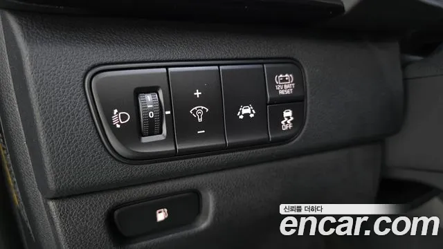 Kia Niro 2018 — фото 14