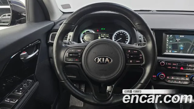 Kia Niro 2018 — фото 15