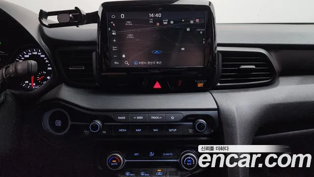 Hyundai Veloster 2019 — фото 18