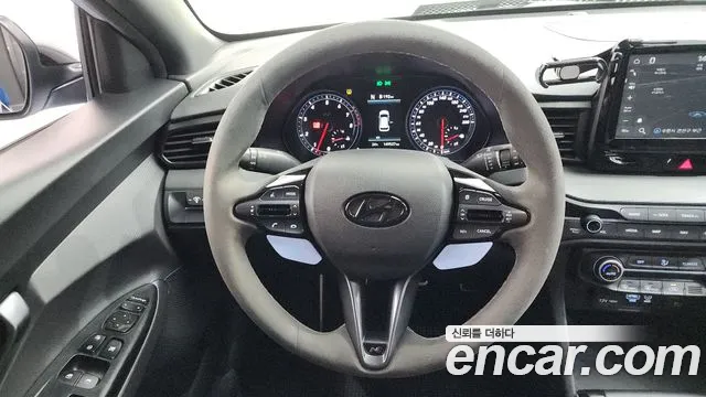 Hyundai Veloster 2019 — фото 19