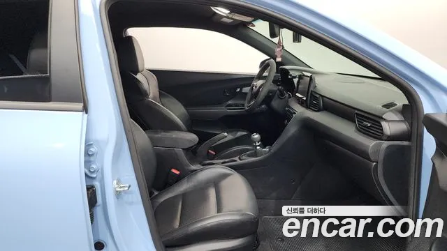 Hyundai Veloster 2019 — фото 16