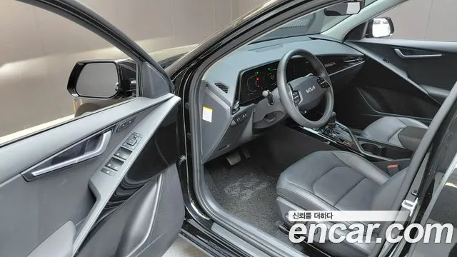 Kia Niro 2022 — фото 13
