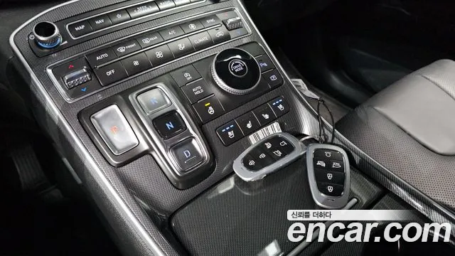 Hyundai Santafe 2023 — фото 9
