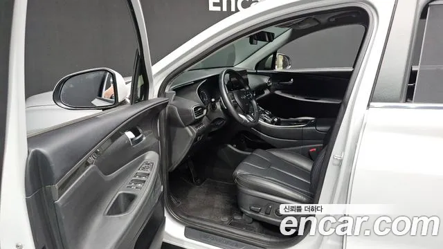 Hyundai Santafe 2023 — фото 10