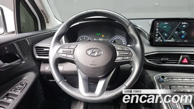 Hyundai Santafe 2023 — фото 11