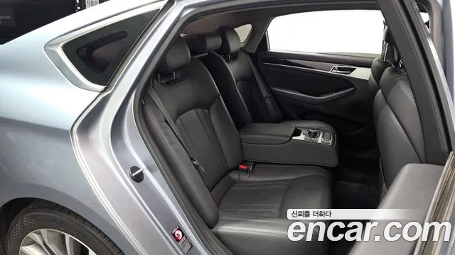 Hyundai Genesis 2016 — фото 12
