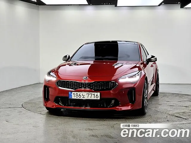 Kia Stinger 2018 — фото 1