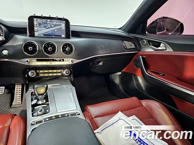 Kia Stinger 2018 — фото 10