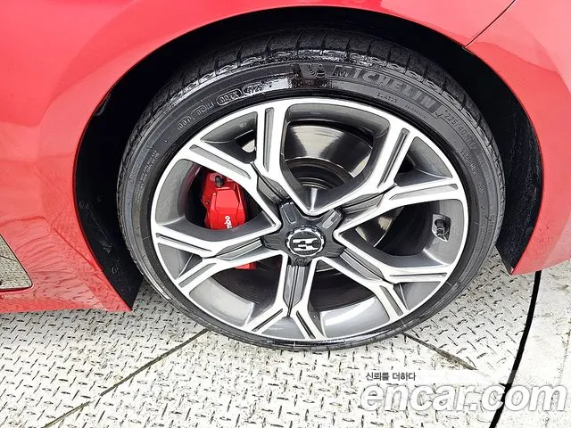 Kia Stinger 2018 — фото 20