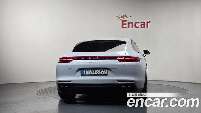 Porsche Panamera 2018 — фото 5