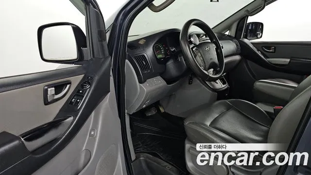 Hyundai Starex 2014 — фото 10