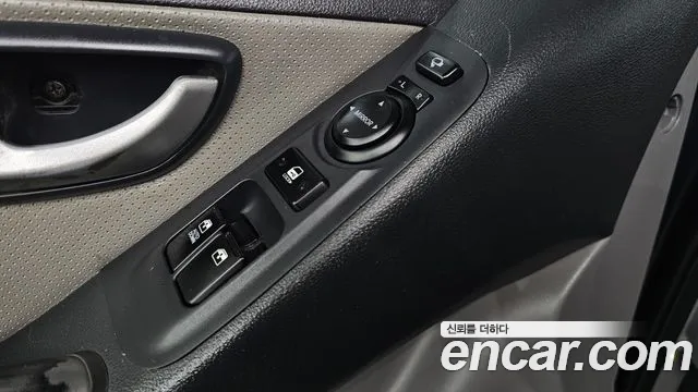 Hyundai Starex 2014 — фото 17