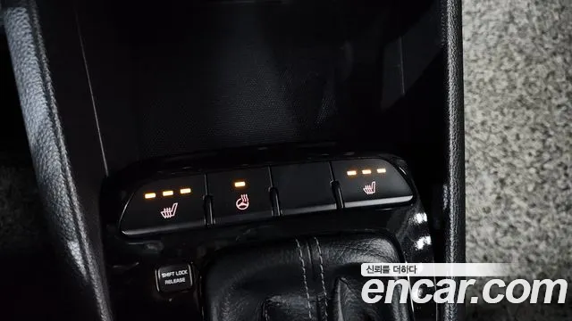 Kia Stonic 2018 — фото 12