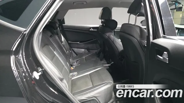 Hyundai Tucson 2018 — фото 12