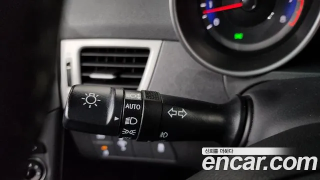 Hyundai AVANTE 2015 — фото 11