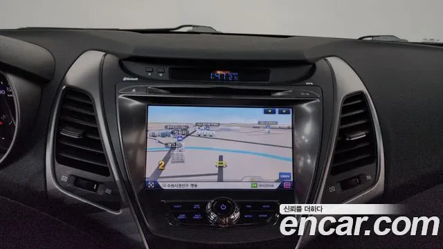Hyundai AVANTE 2015 — фото 13