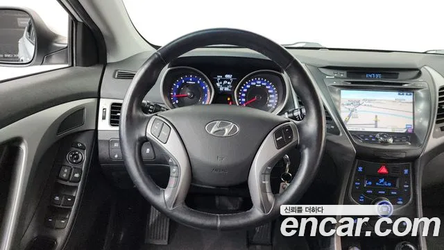 Hyundai AVANTE 2015 — фото 14