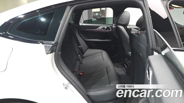 BMW i4 2025 — фото 17