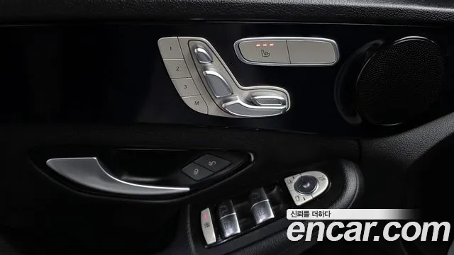 Mercedes-Benz C-Class 2018 — фото 18