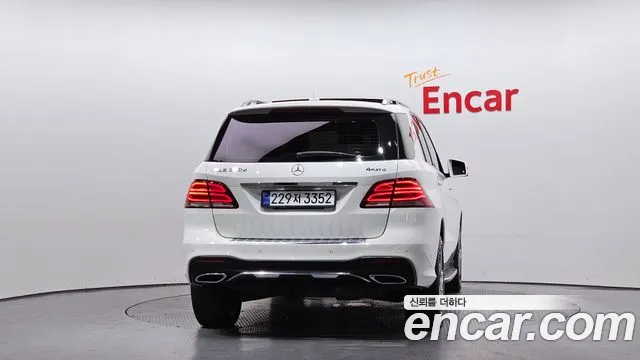 Mercedes-Benz GLE-Class 2017 — фото 4