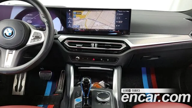 BMW i4 2022 — фото 19