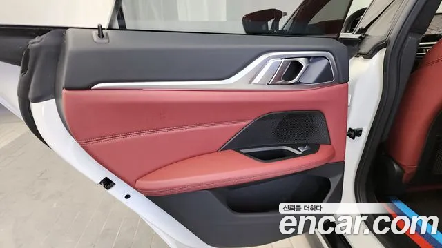 BMW i4 2022 — фото 14
