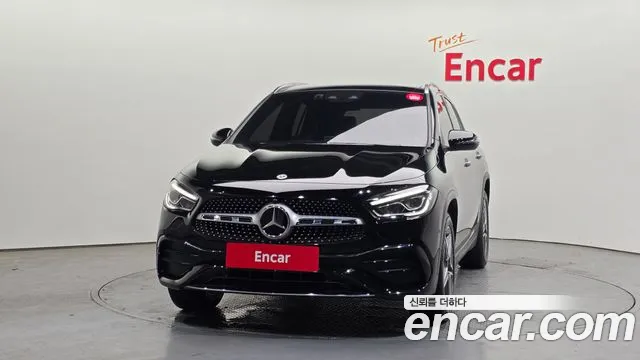 Mercedes-Benz GLA-Class 2023 — фото 3