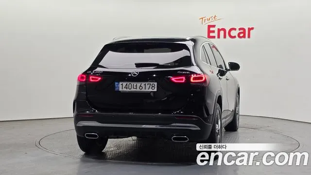 Mercedes-Benz GLA-Class 2023 — фото 4