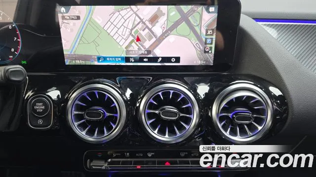 Mercedes-Benz GLA-Class 2023 — фото 14
