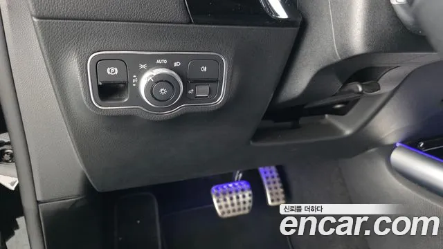 Mercedes-Benz GLA-Class 2023 — фото 18