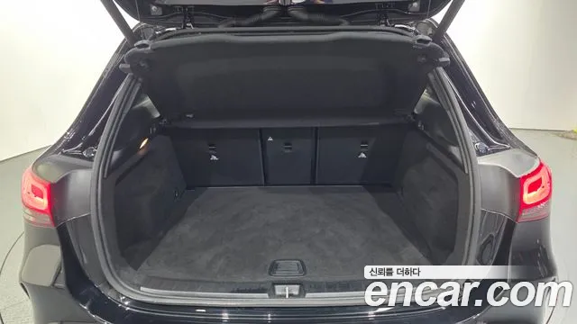 Mercedes-Benz GLA-Class 2023 — фото 20