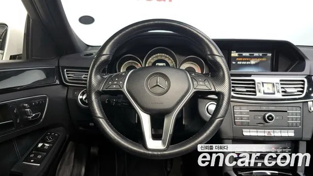Mercedes-Benz E-Class 2016 — фото 12