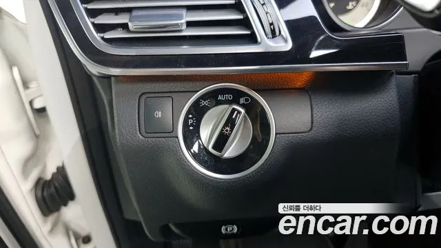 Mercedes-Benz E-Class 2016 — фото 17