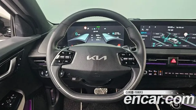 Kia EV6 2023 — фото 19