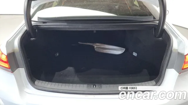 Hyundai Genesis 2016 — фото 18