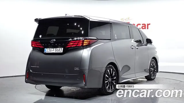 Toyota Alphard 2025 — фото 2