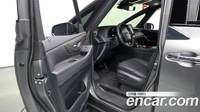 Toyota Alphard 2025 — фото 13