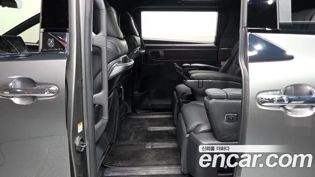 Toyota Alphard 2025 — фото 17