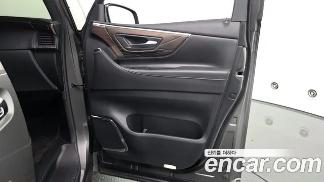 Toyota Alphard 2025 — фото 14