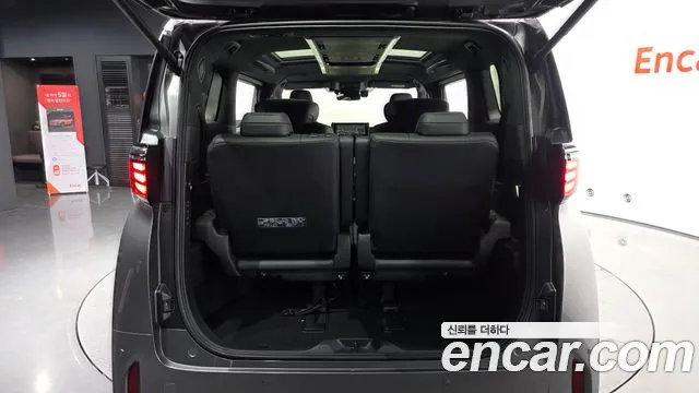 Toyota Alphard 2025 — фото 35