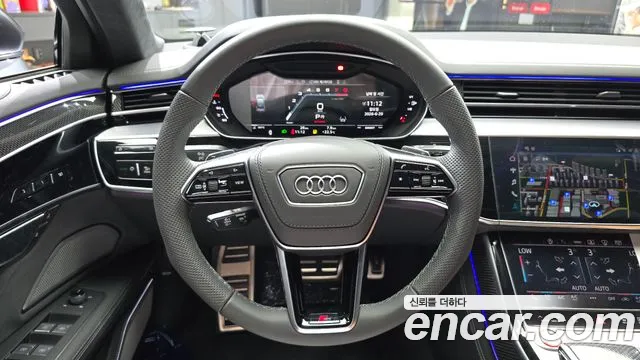 Audi S8 2025 — фото 19