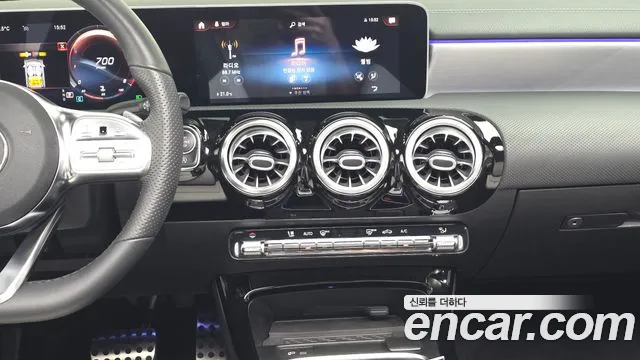 Mercedes-Benz CLA-Class 2020 — фото 19