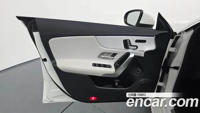 Mercedes-Benz CLA-Class 2020 — фото 14