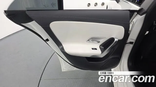 Mercedes-Benz CLA-Class 2020 — фото 15