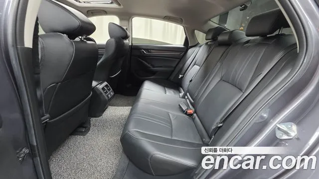 Honda Accord 2021 — фото 18