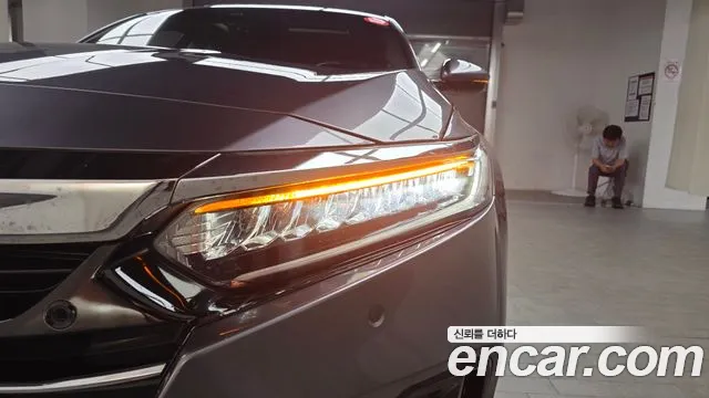 Honda Accord 2021 — фото 8