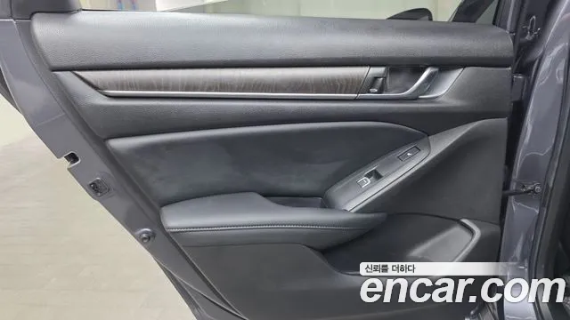 Honda Accord 2021 — фото 15