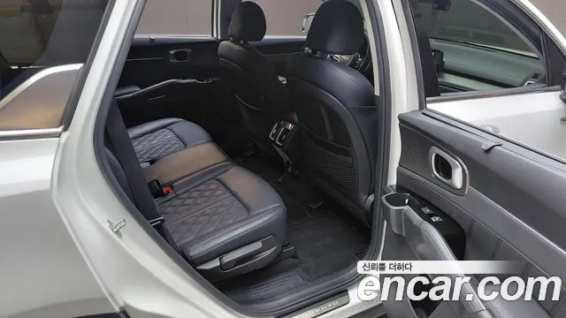 Kia Sorento 2022 — фото 17