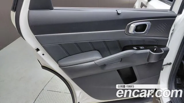 Kia Sorento 2022 — фото 15